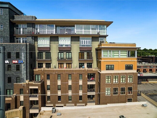 Building Photo - 609 W Dickson St