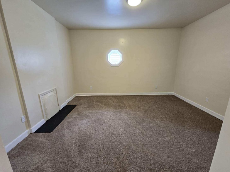 Building Photo - 302 E Wythe St