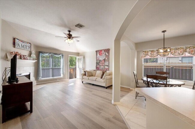 Building Photo - 15615 Forest Creek Farms Dr
