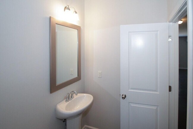 Building Photo - 1415 Brookmere Way