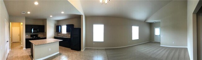 Building Photo - 1532 Maier Dr