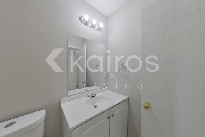 Building Photo - 4415 The Paseo