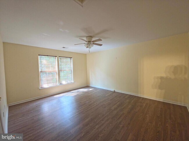 Building Photo - 20875 Killawog Terrace