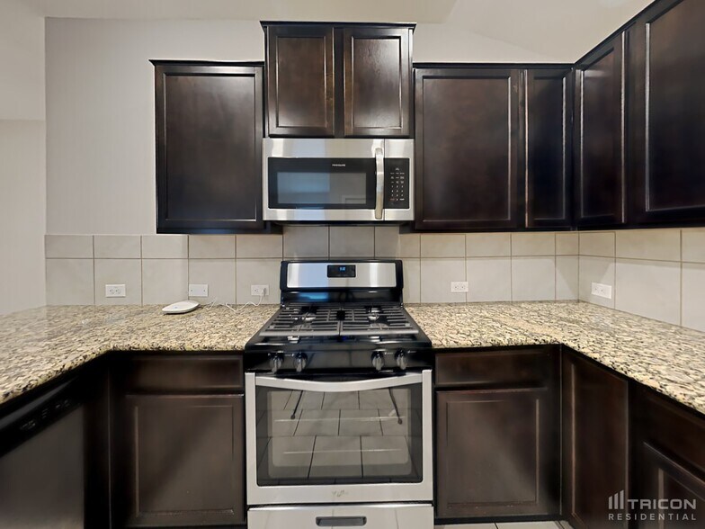 Building Photo - 6022 Red Rose
