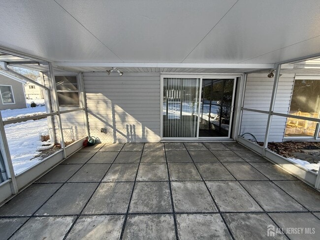 Building Photo - 10 Tyndall Rd