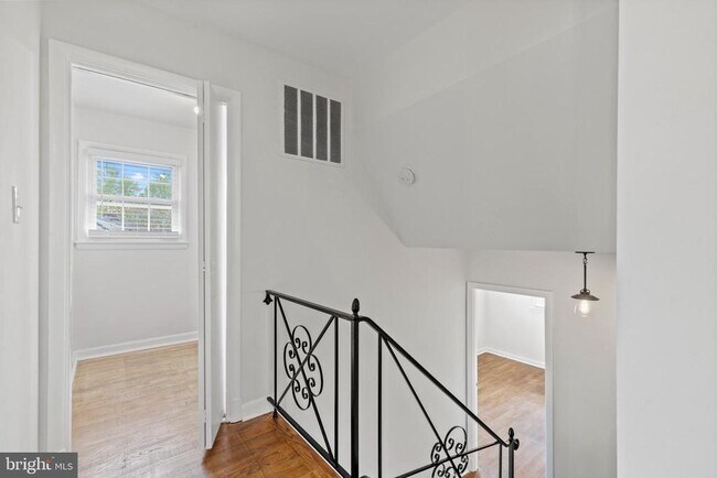 Building Photo - 6217 Stoneham Rd