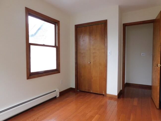 Building Photo - 6 Herkimer St