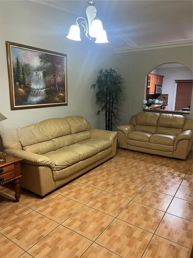 Building Photo - 7667 NW 182nd Ln