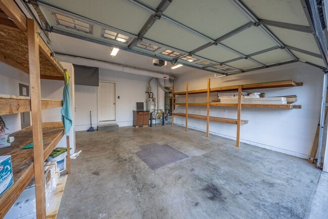 Building Photo - Spacious 4-Bedroom Home on Fisher’s Landing Cul-de-Sac