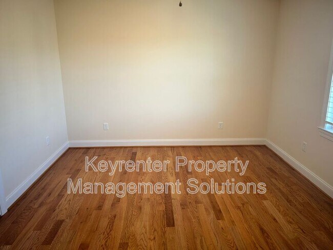 Building Photo - 18 Spring View Dr