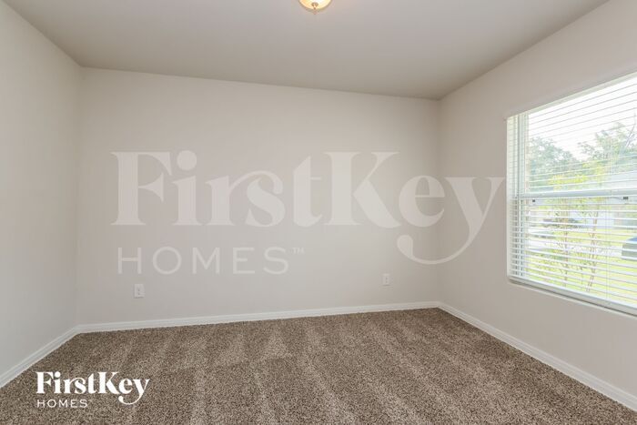 Building Photo - 10083 Cerritos dr