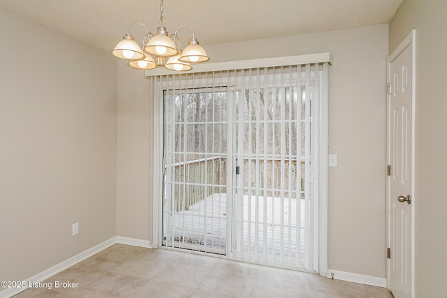 Building Photo - 6526 Bridle View Cir