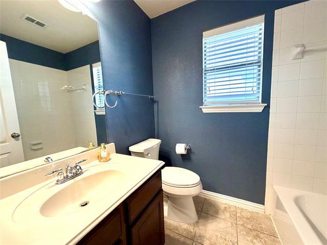 Building Photo - 9404 Caliente Dr