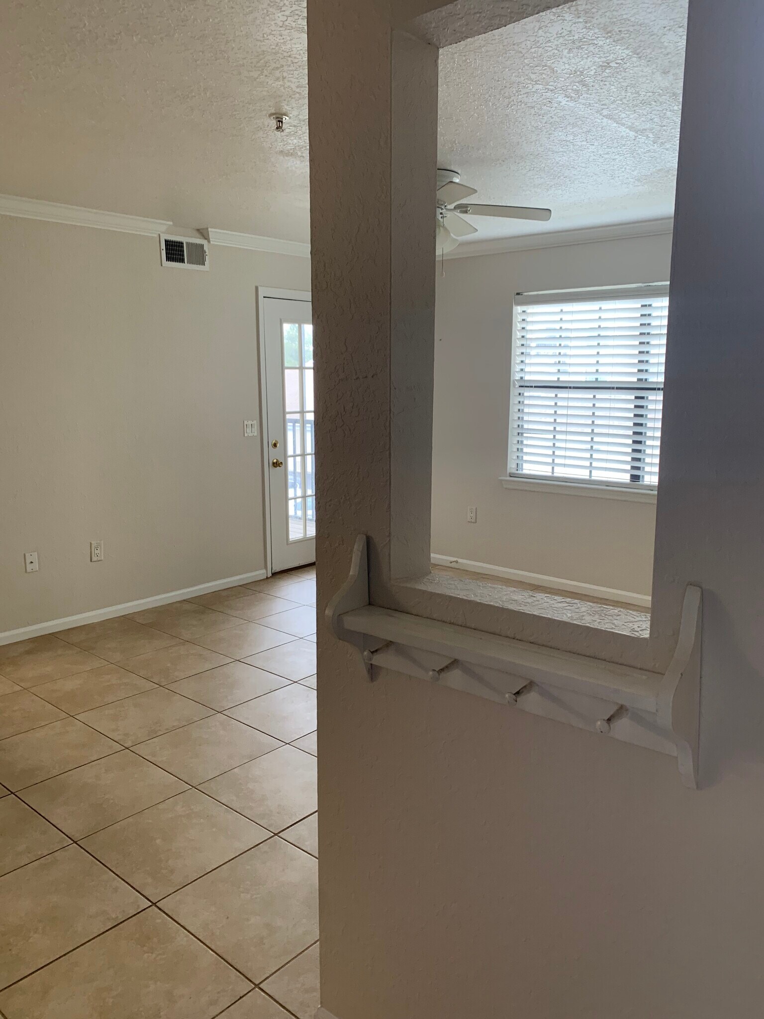 Building Photo - 805 Boardwalk Dr