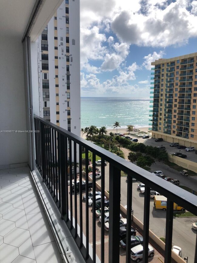 Building Photo - 2401 S Ocean Dr