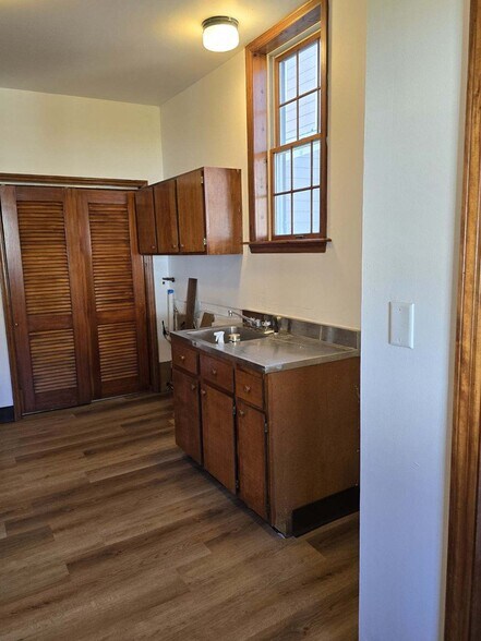 Building Photo - 1584 PA-106