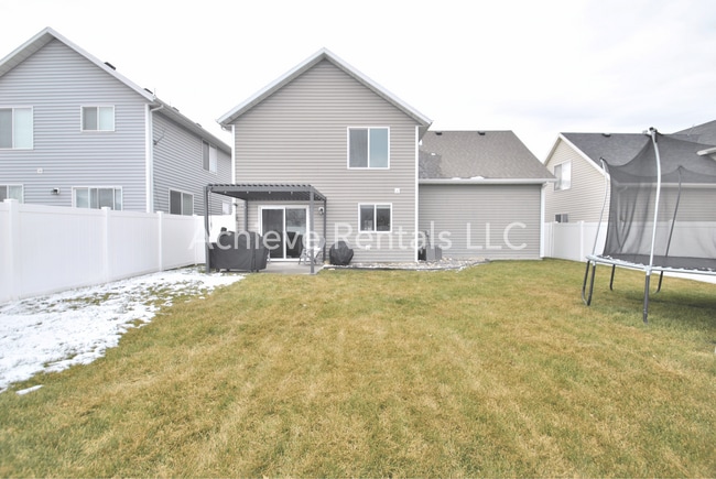 Building Photo - 2066 S 1400 W