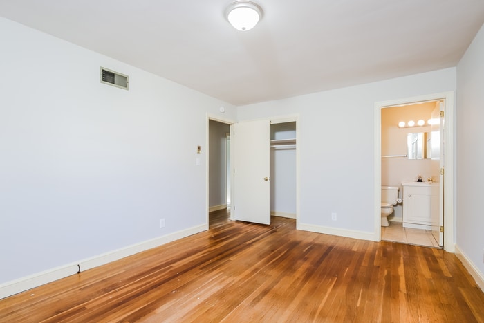 Building Photo - 3930 Leinbach Dr