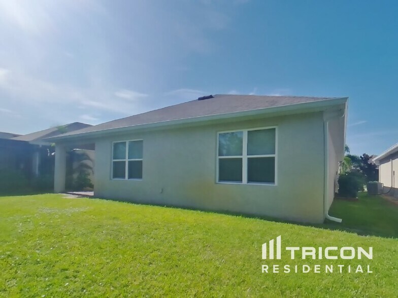 Building Photo - 27944 Arrowhead Cir