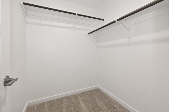 Building Photo - 32415 Sunbeam Dr