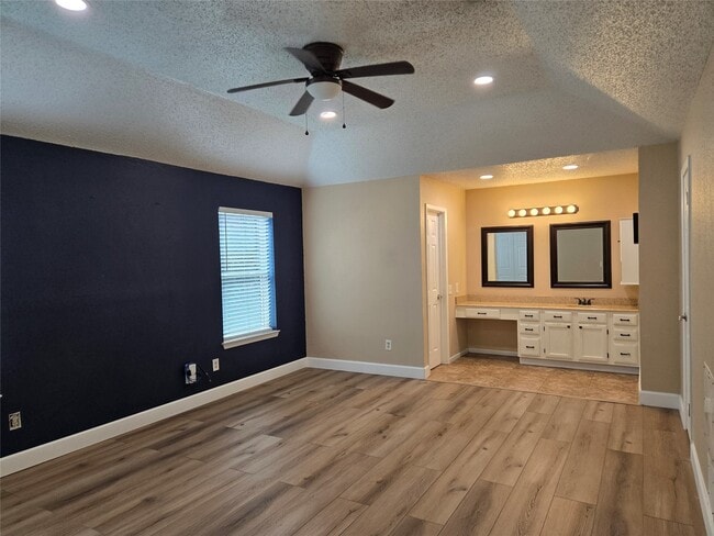 Building Photo - 12243 Fetlock Dr