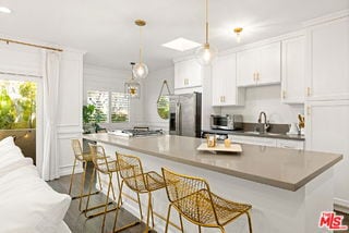 Building Photo - 844 16th St