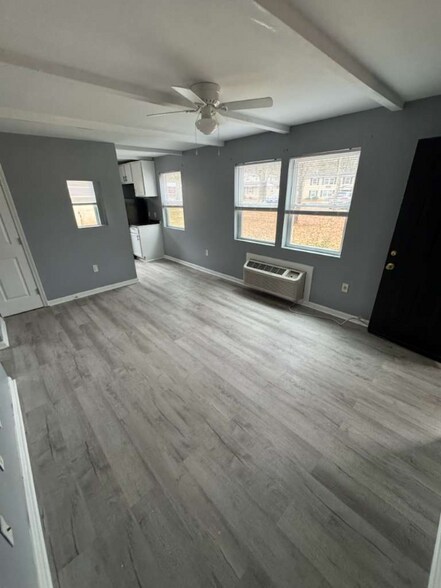 Building Photo - 201 Chandler Dr