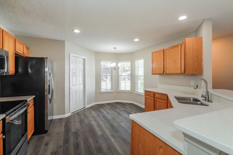 Building Photo - 1409 Forbes St