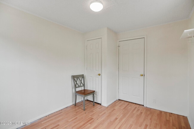Building Photo - 811 US-9