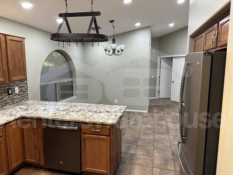 Building Photo - 1151 N 159th Dr