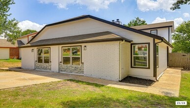 Building Photo - 5522 Allbrook