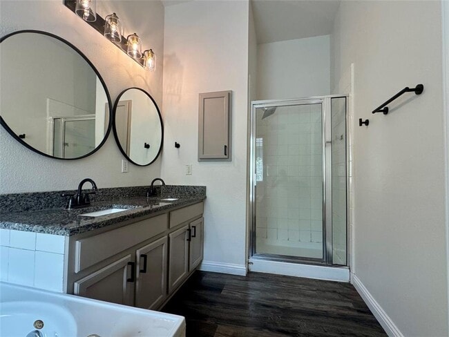 Building Photo - 5615 Taylorcrest Dr