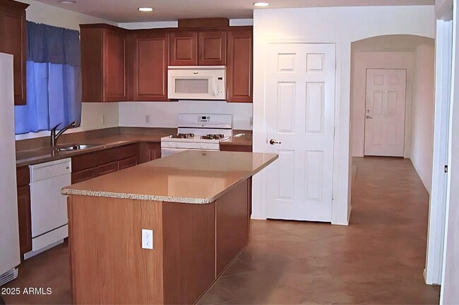 Building Photo - 7624 E Amber Ridge Way