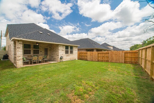Building Photo - 17542 Rosette Grass Dr