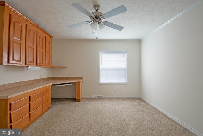 Building Photo - 192 Daffodil Dr