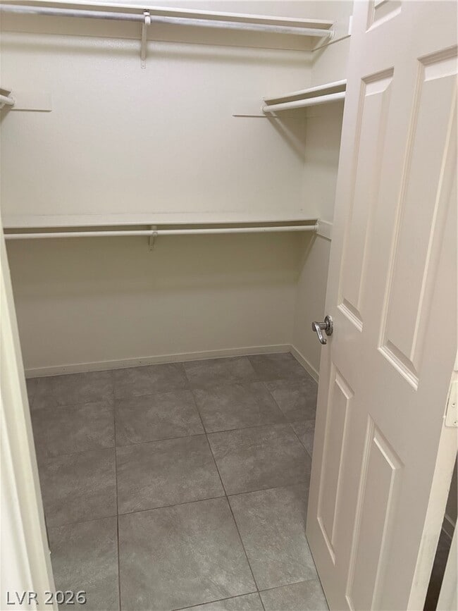 Building Photo - 5608 Red Bluff Dr