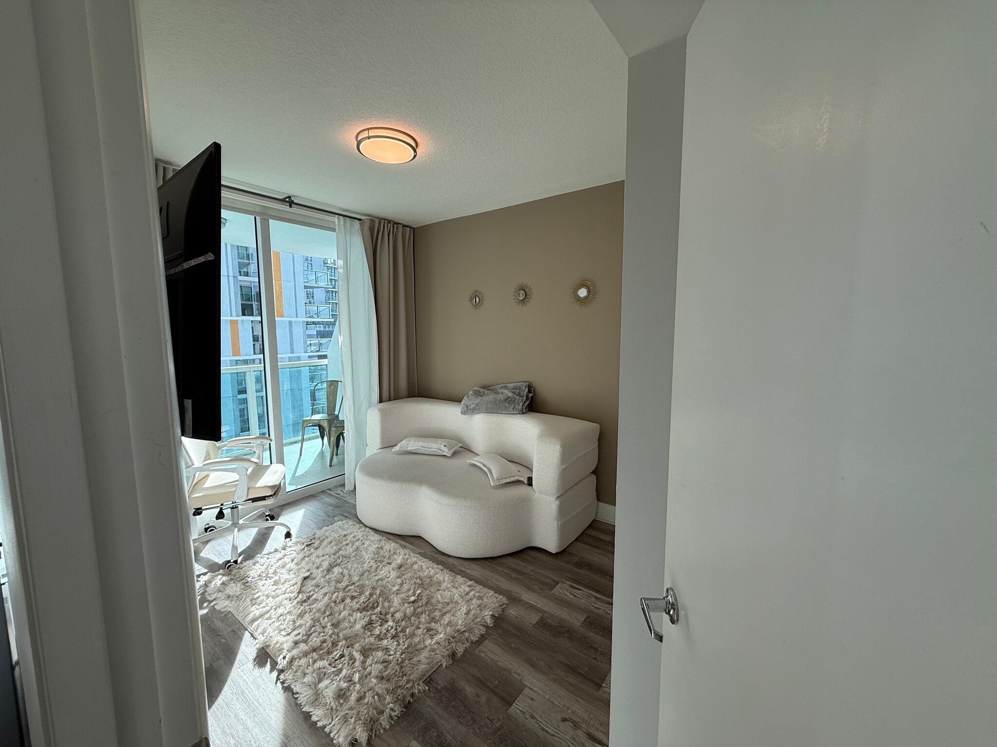 Guest bedroom - 31 SE 5th St