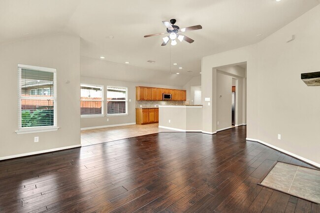 Building Photo - 9226 Fernwillow Dr
