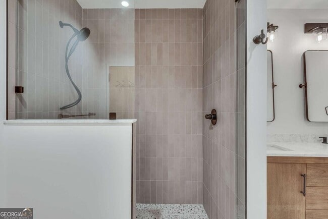 Building Photo - 400 Village Pkwy