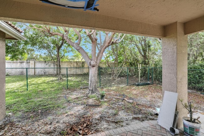 Building Photo - 4066 Cresent Creek St