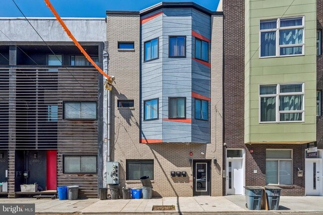 Building Photo - 2028 E Fletcher St