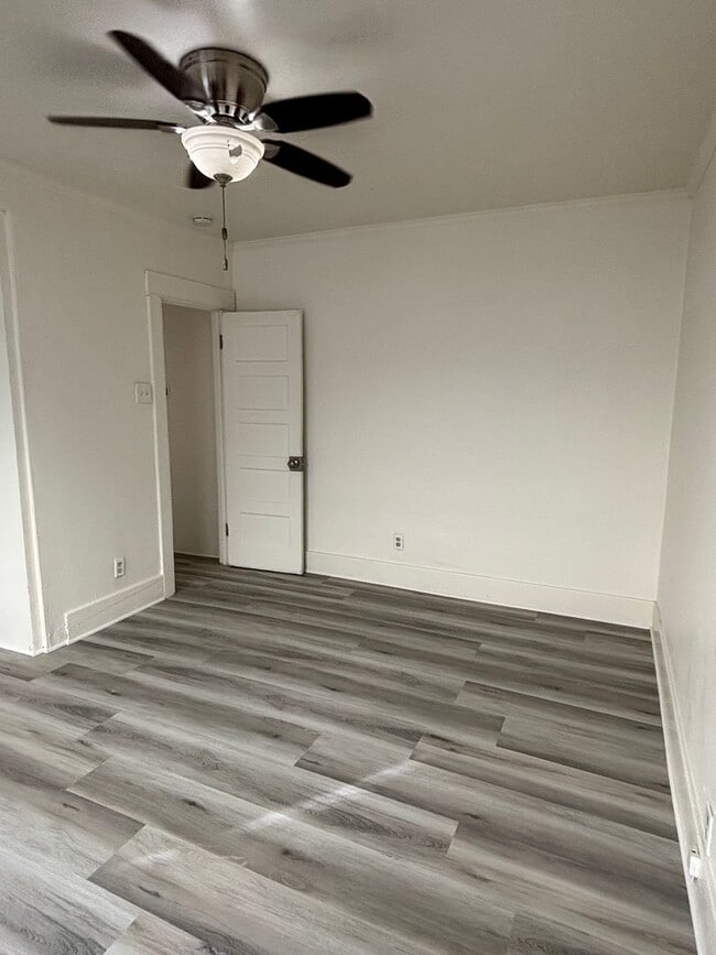 Building Photo - 1710-1712 Obispo Ave