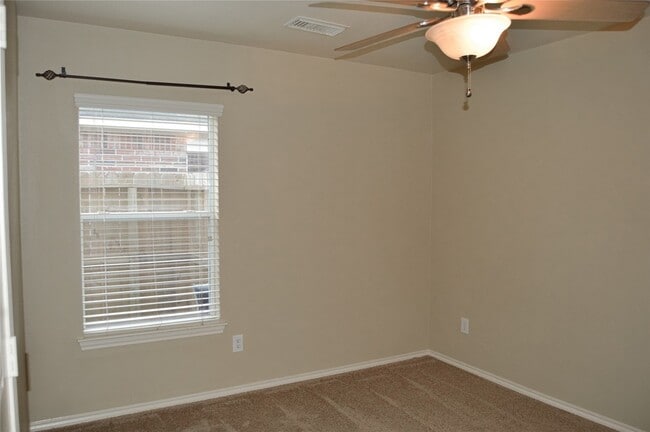 Building Photo - 17115 Sheffield Pines Ln