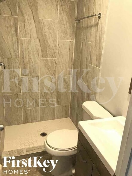 Building Photo - 7020 NE 51st Terrace