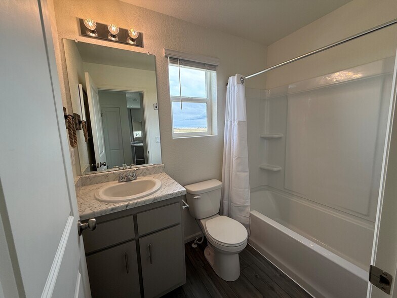 Bathroom 2 - 6027 Notch Top Way