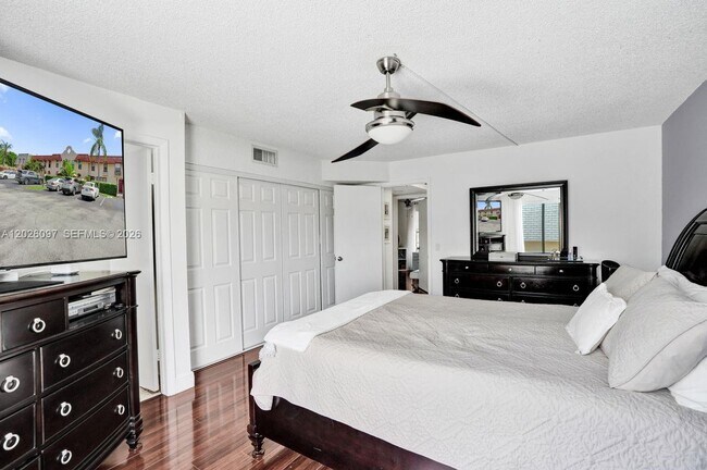 Building Photo - 7355 SW 26th Ct