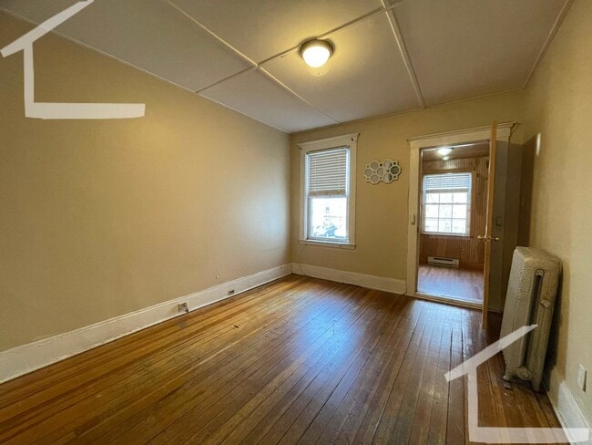 Building Photo - 9/1 Oversized Allston 4BR/2BA w/heat inc