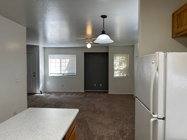 Building Photo - $1,900-$250 Move in Special 3 Beds-2 Baths...