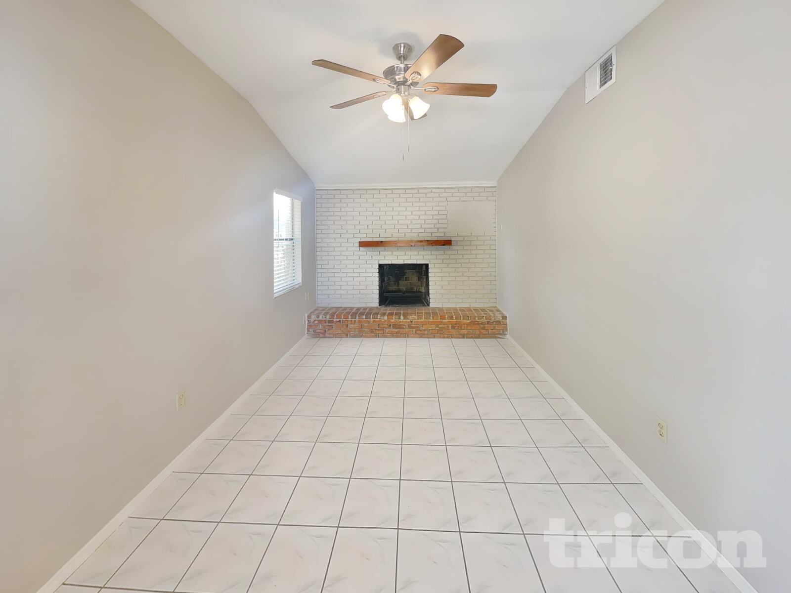 Building Photo - 120 Waverly Dr