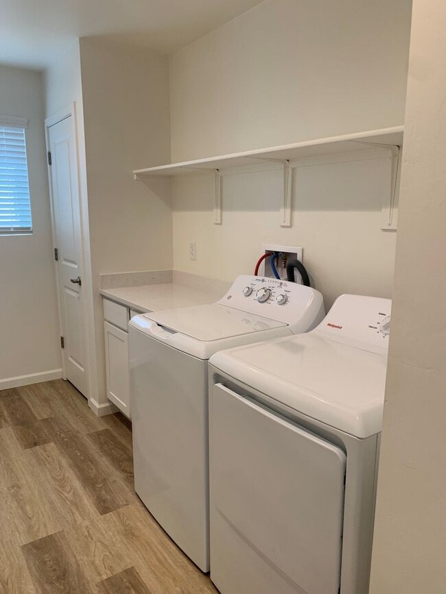 Building Photo - 2494 S Clovis Place-